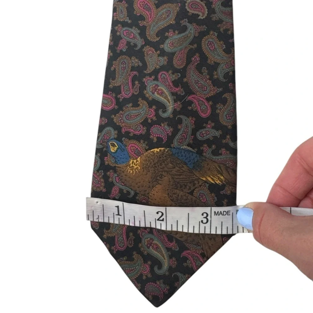 Michael Jacobs Collection Tie Real Ancient Madder Paisley Bird 100% Silk D403